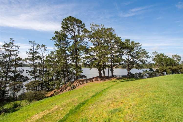 62c Edward Jonkers Drive Riverhead_39