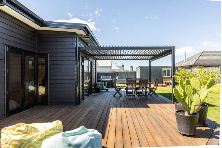 27 Hikawera Drive Frimley_17