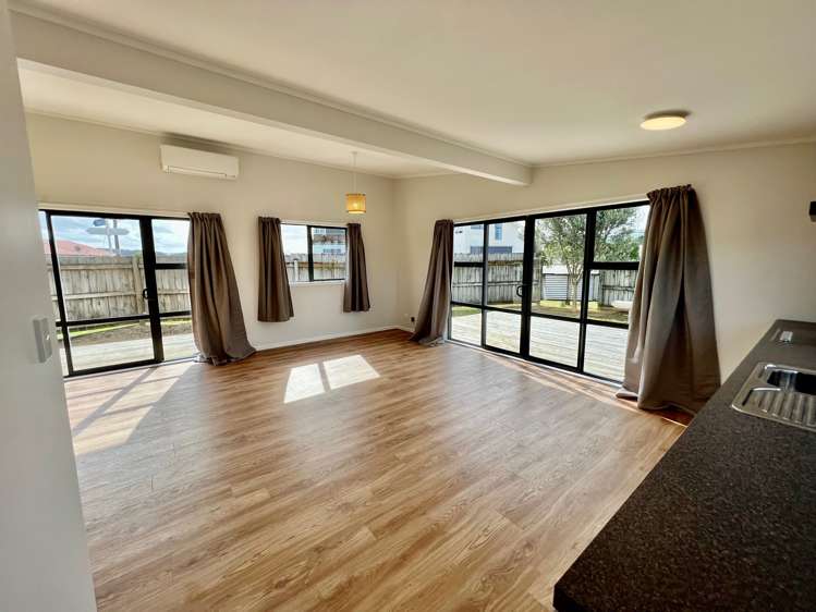 30 Manukau Road Raglan Town_6