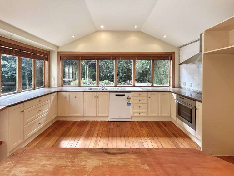 182 Woodlands Park Road Titirangi_7