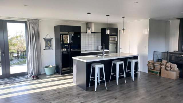 1 York Road Midhirst_2