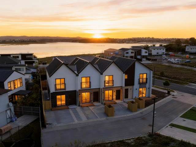 8 Harbourside Parade Hobsonville_1