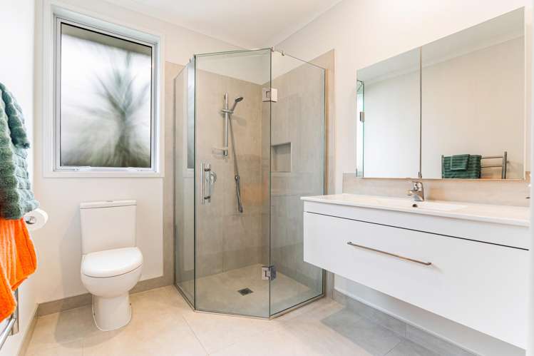 16b Elizabeth Street Orewa_17