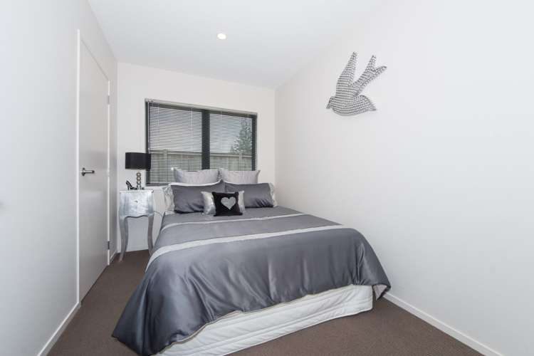 8a Coral Crescent Panmure_13