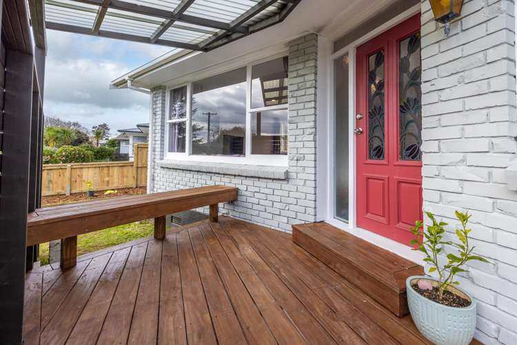 7 Manapouri Place Glenview_21
