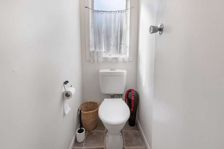 8 Rollerson Street Papakura_18