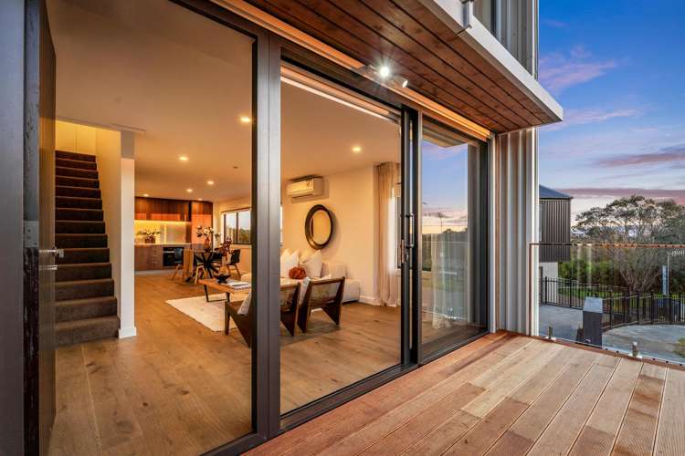 14/98 - 100 Walker Road Point Chevalier_4