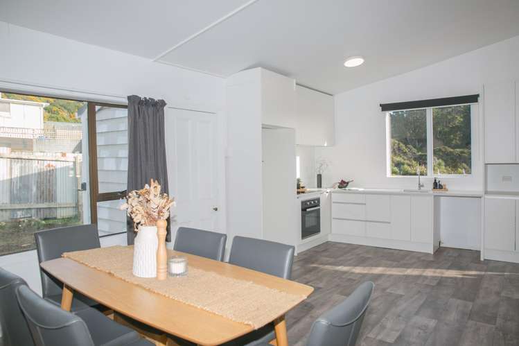 40 Theodore Street Bluff_13