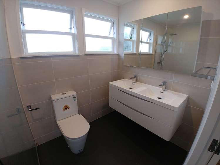 89 Lauderdale Road Birkdale_10
