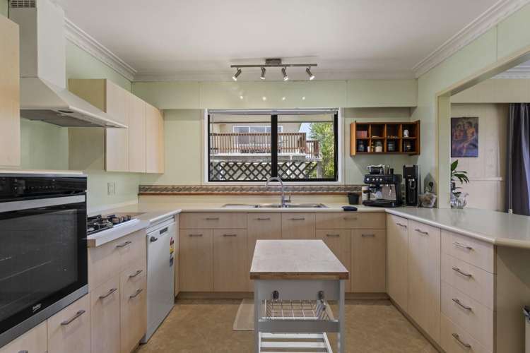 2/8 Tamatea Road Taupo_6