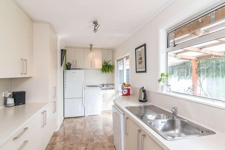 11 Konini Grove Raumati Beach_3