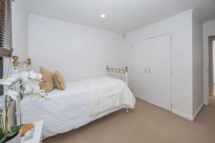 23W Tisdall Street Hamilton Central_23