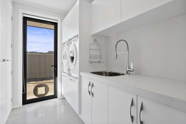 2 Carnoustie Lane Mosgiel_21