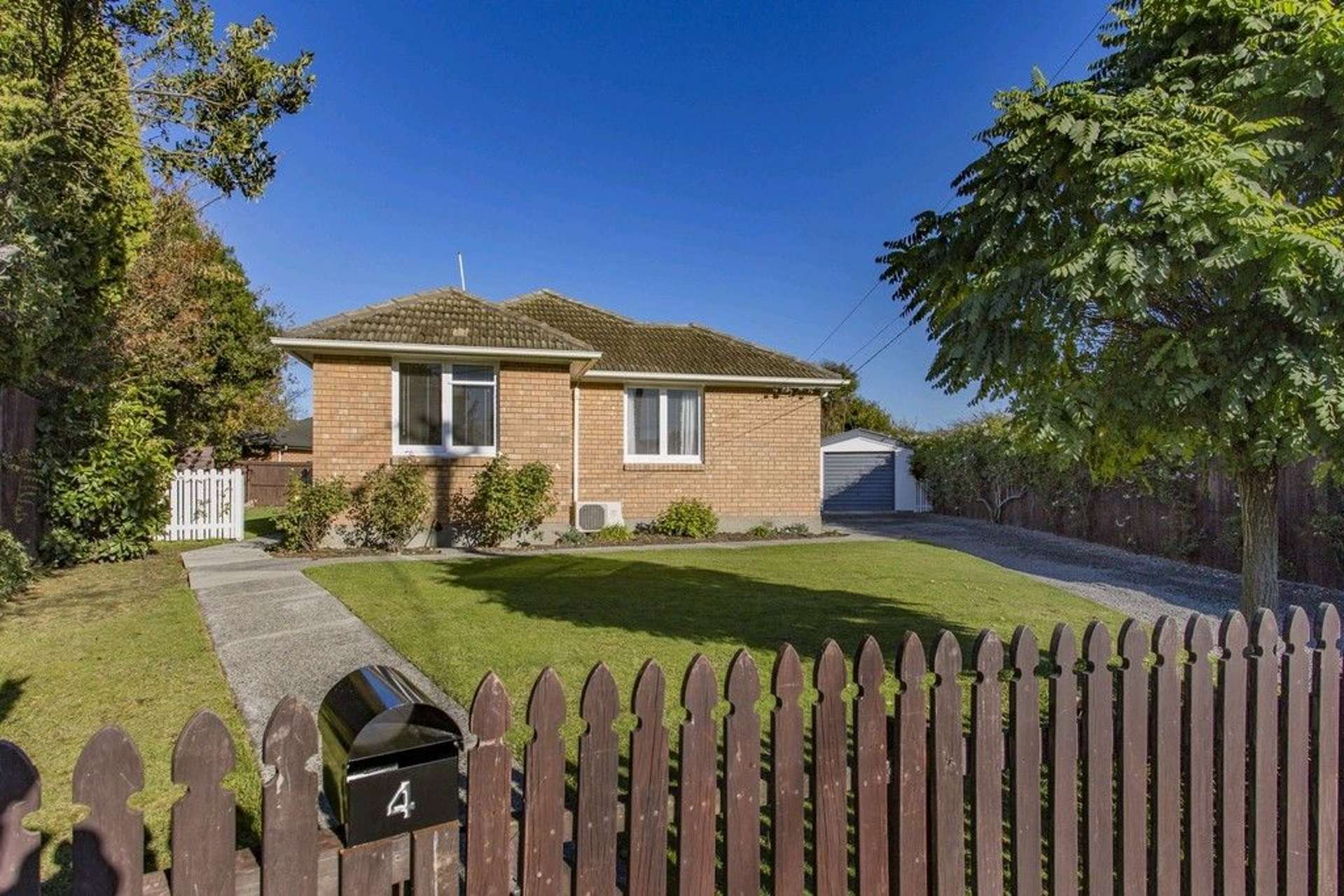 4 Westcott Street Dallington_0