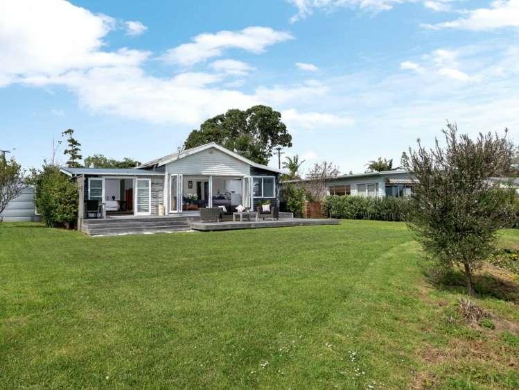 3 Hawke Crescent Beachlands_8