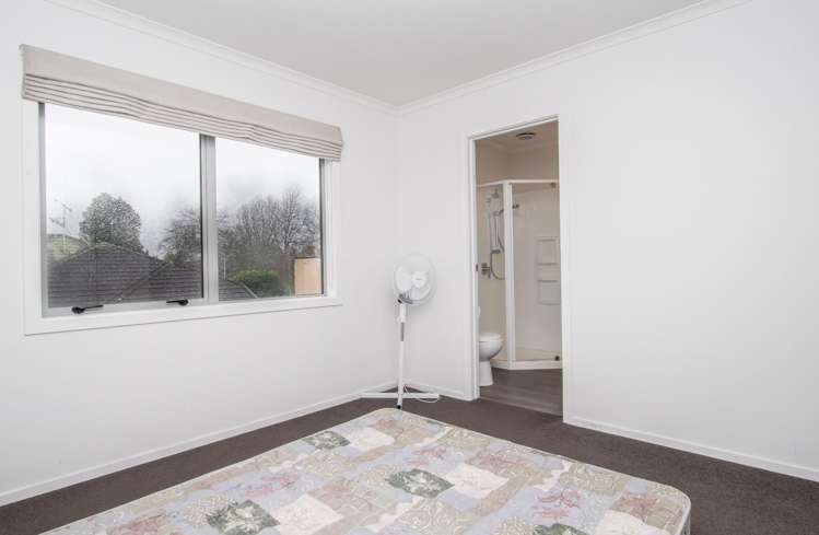 1313A Victoria Street 3283_13