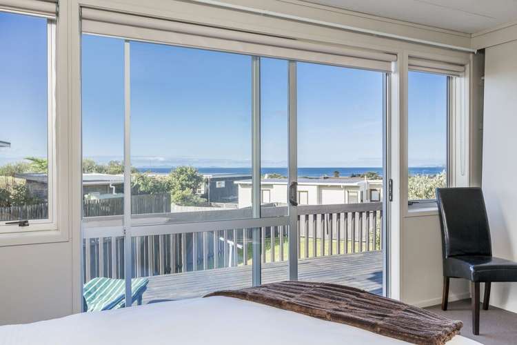 10 Darroch Slope Omaha_10