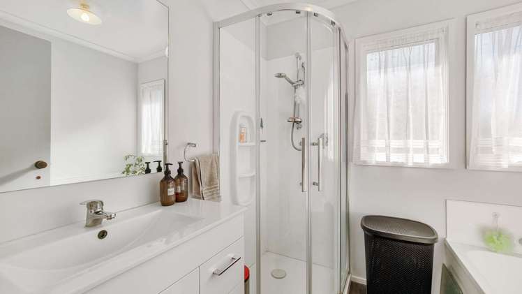 39b Malfroy Road Victoria_10