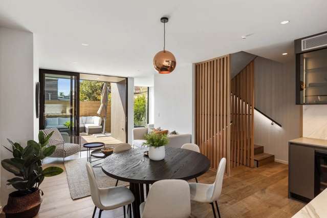 Near New Luxury Townhome in the Heart of Westmere
