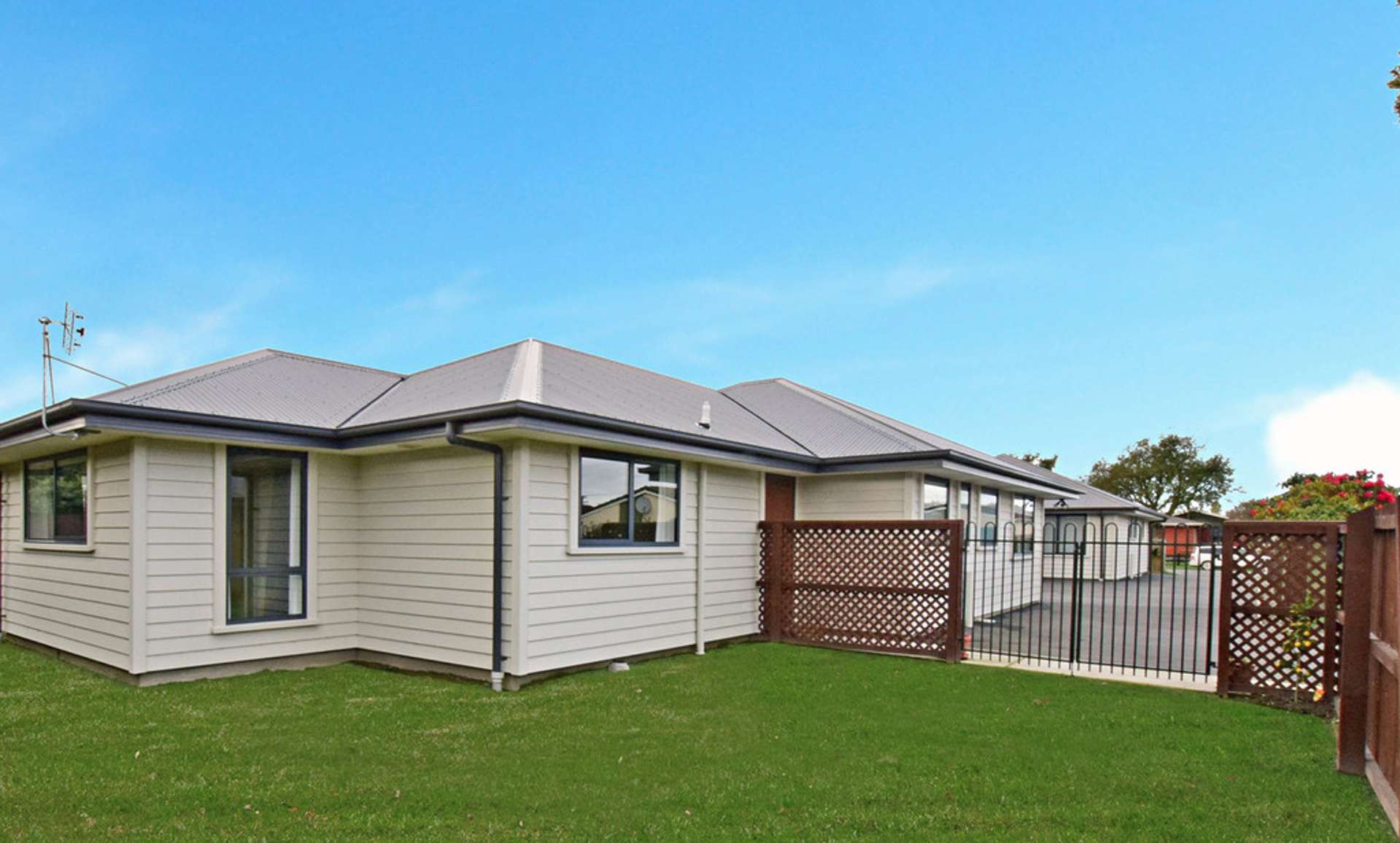 2/65 Gardiners Road Bishopdale_0