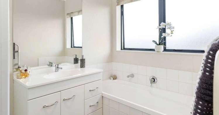 9 Conacher Close East Tamaki Heights_11