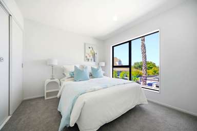 2/2 Coronation Street_4