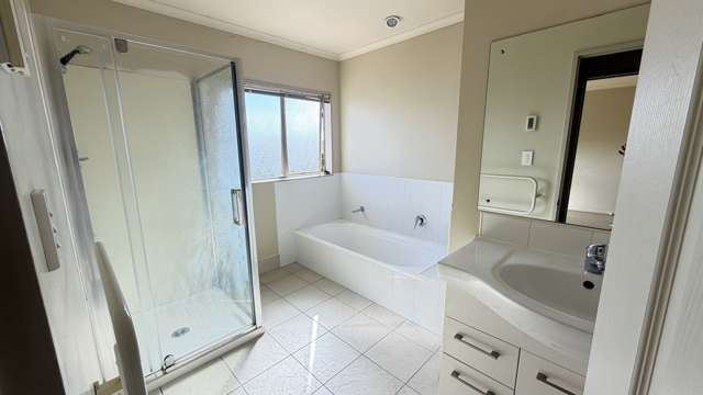 24 Stranraer Crescent Wattle Downs_2