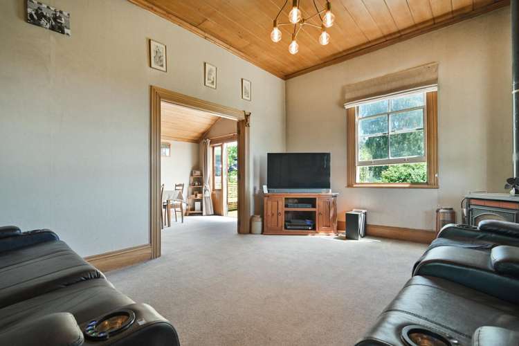 3439 State Highway 50 Maraekakaho_7