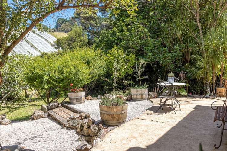 21 Te Makiri Road Onetangi_19