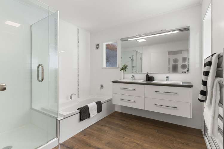 16 Eastcliffe Road Castor Bay_22