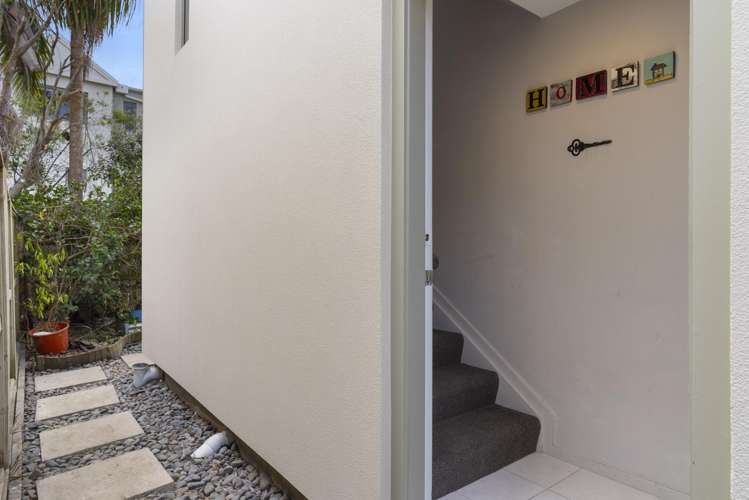 41b/21 Hunters Park Drive Three Kings_8