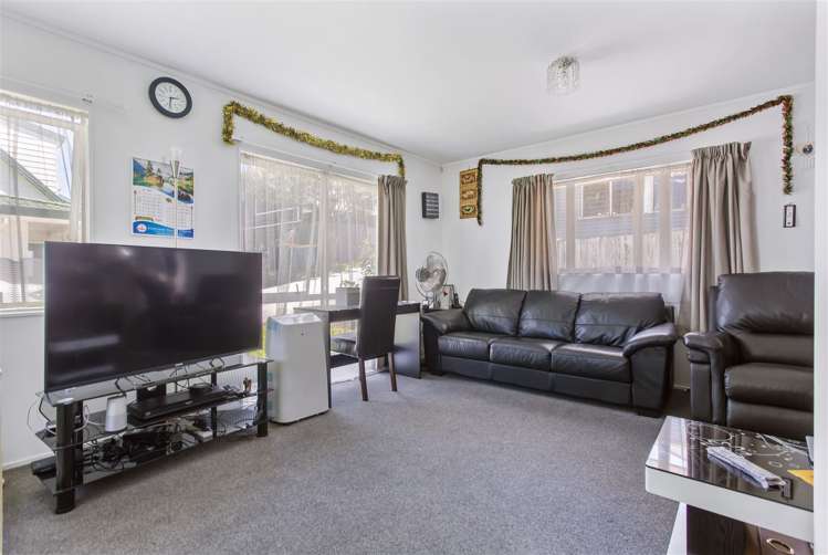 28 Forest Hill Road Henderson_10