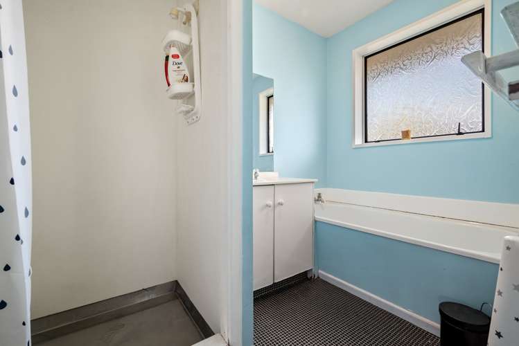 2/50 Valecrest Avenue Parklands_11