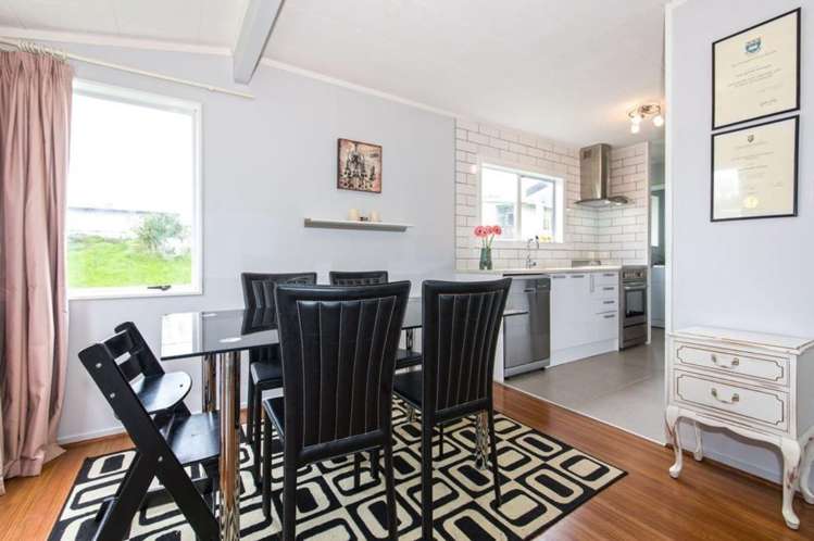 19 Meadowvale Rise Titirangi_16