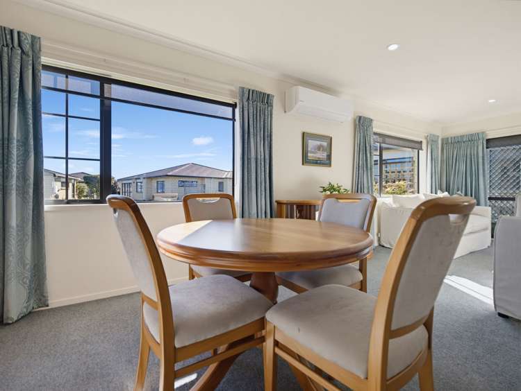 111/11 Manuka Street_4