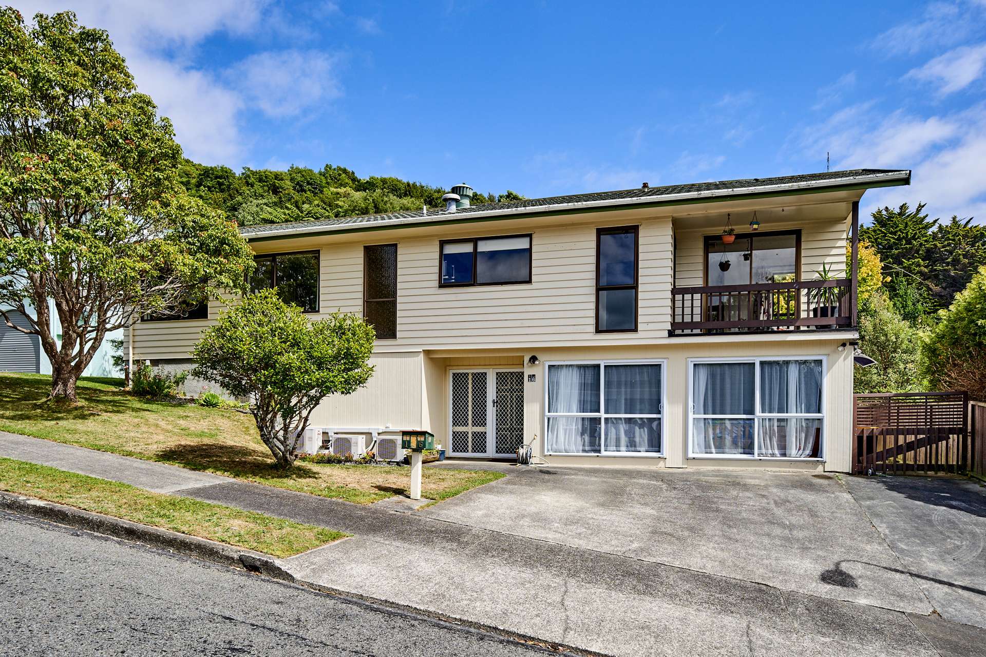 16 Brasenose Place Tawa_0