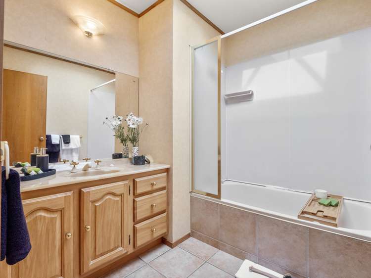 2 Ruka Lane Saint Johns_13