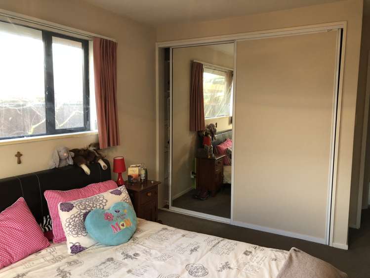 2/5 Murfitt Place Sockburn_10