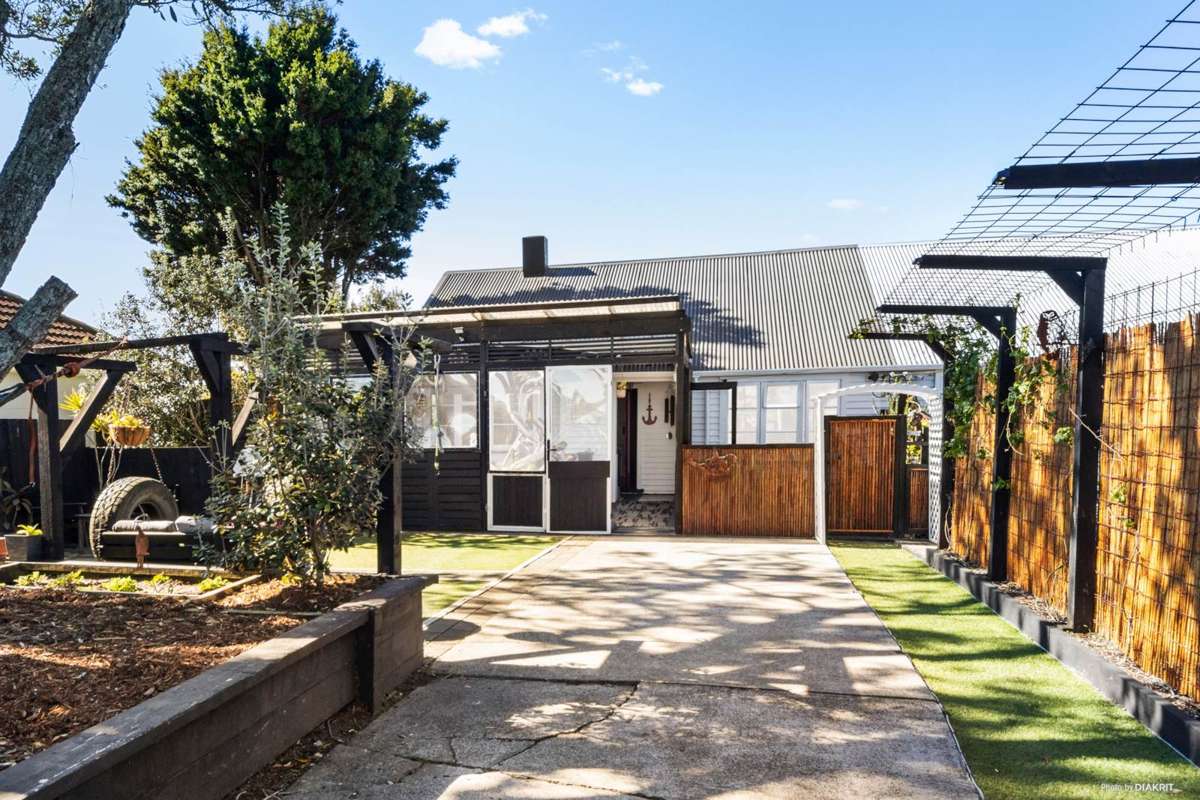 82B Garfield Road_5