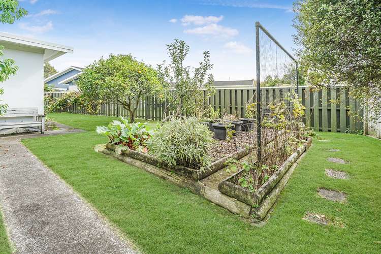 24 Bernard Street Chedworth_17