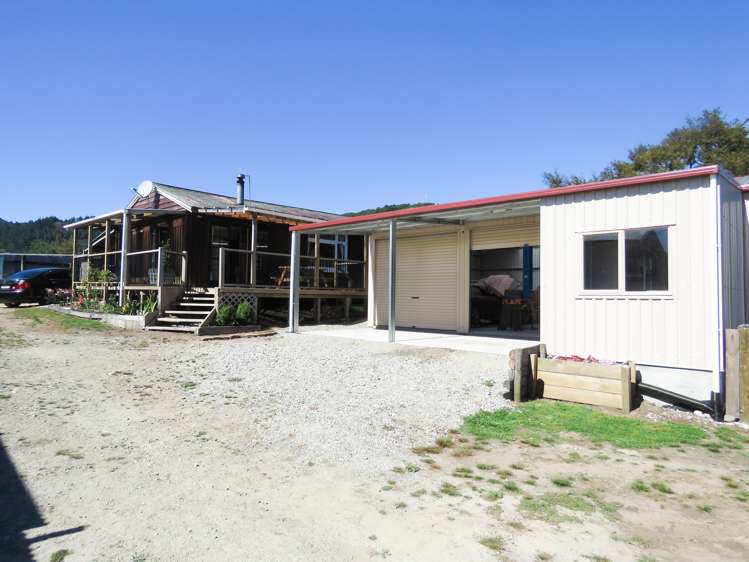 1 Racecourse Road Reefton_17