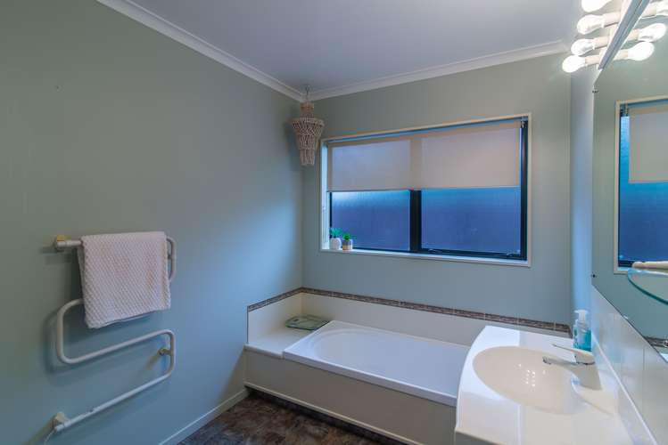 15b Walton Road Paraparaumu Beach_13