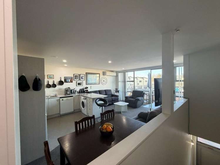10/60 Parton Road 1131_8