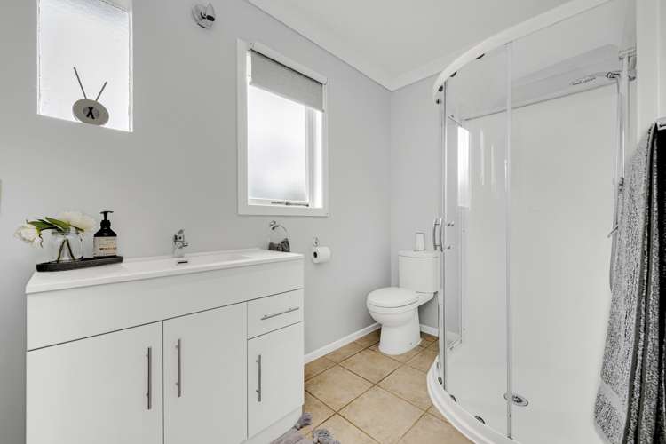 1/8 Gibraltar Street Howick_11