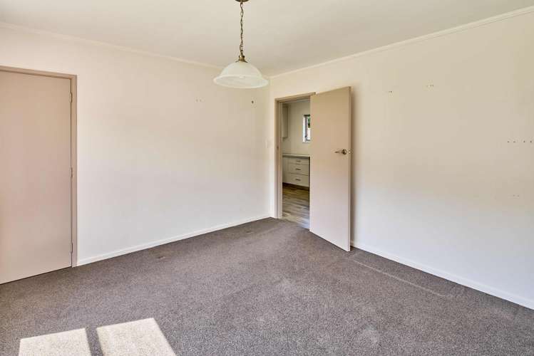 17 Rembrandt Avenue Tawa_6