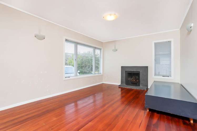 35 Vodanovich Road Te Atatu South_1