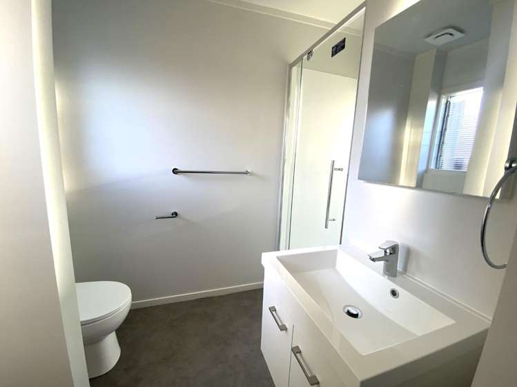 3/493A Devonport Road Avenues_6