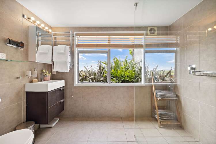 205 Fuller Road South Head_17