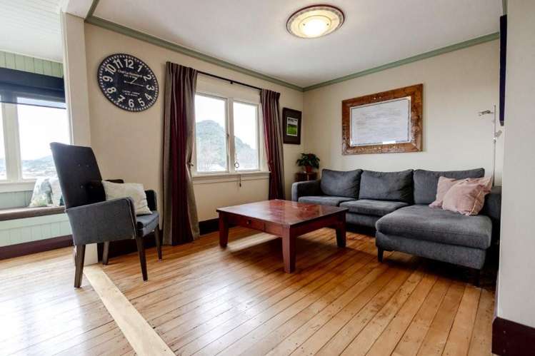 36 Chapel Street Greymouth_12