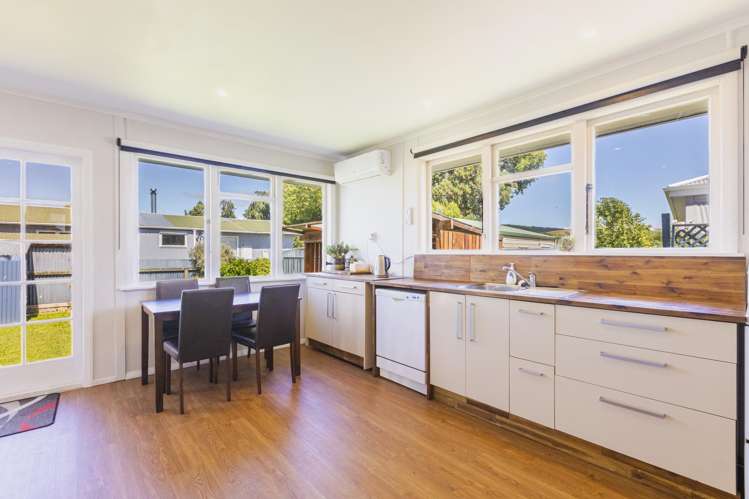 2b Dee Street Otane_1